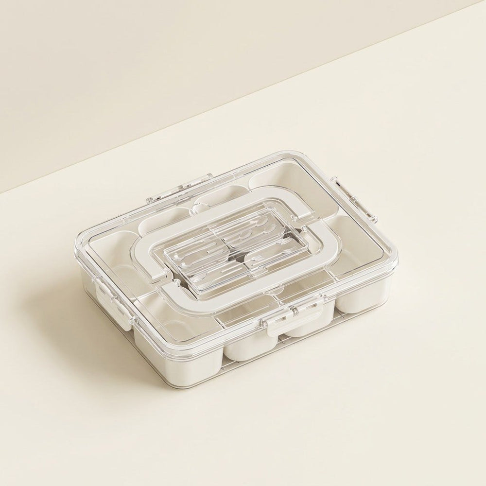 Snackbox mit acht Fächern. Abgebildete Dekoration ist nicht enthalten.